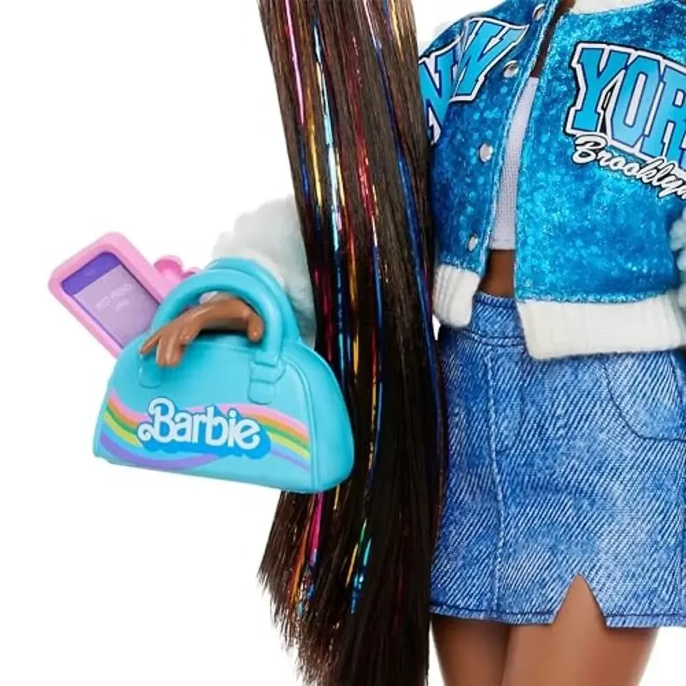 Barbie Dream Besties Barbie “Brooklyn” Fashion Doll Video Themed Accessories NWT